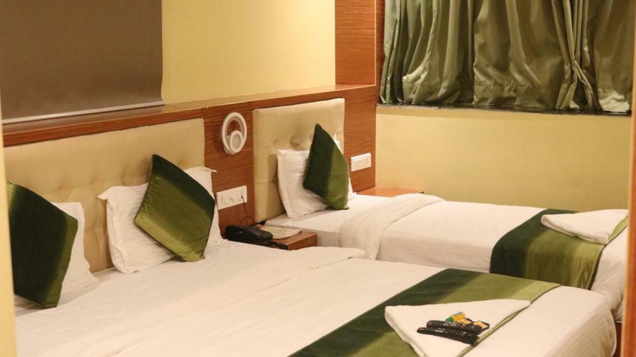 Aflon Hotel Bombay Extérieur photo